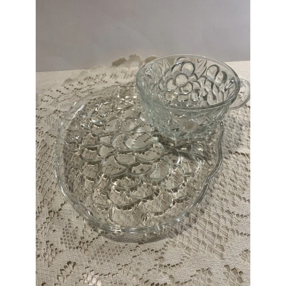 Vintage Hazel Atlas Orchard Crystal Glass Grape Sip And Snack Plate And Cup - Picture 1 of 7